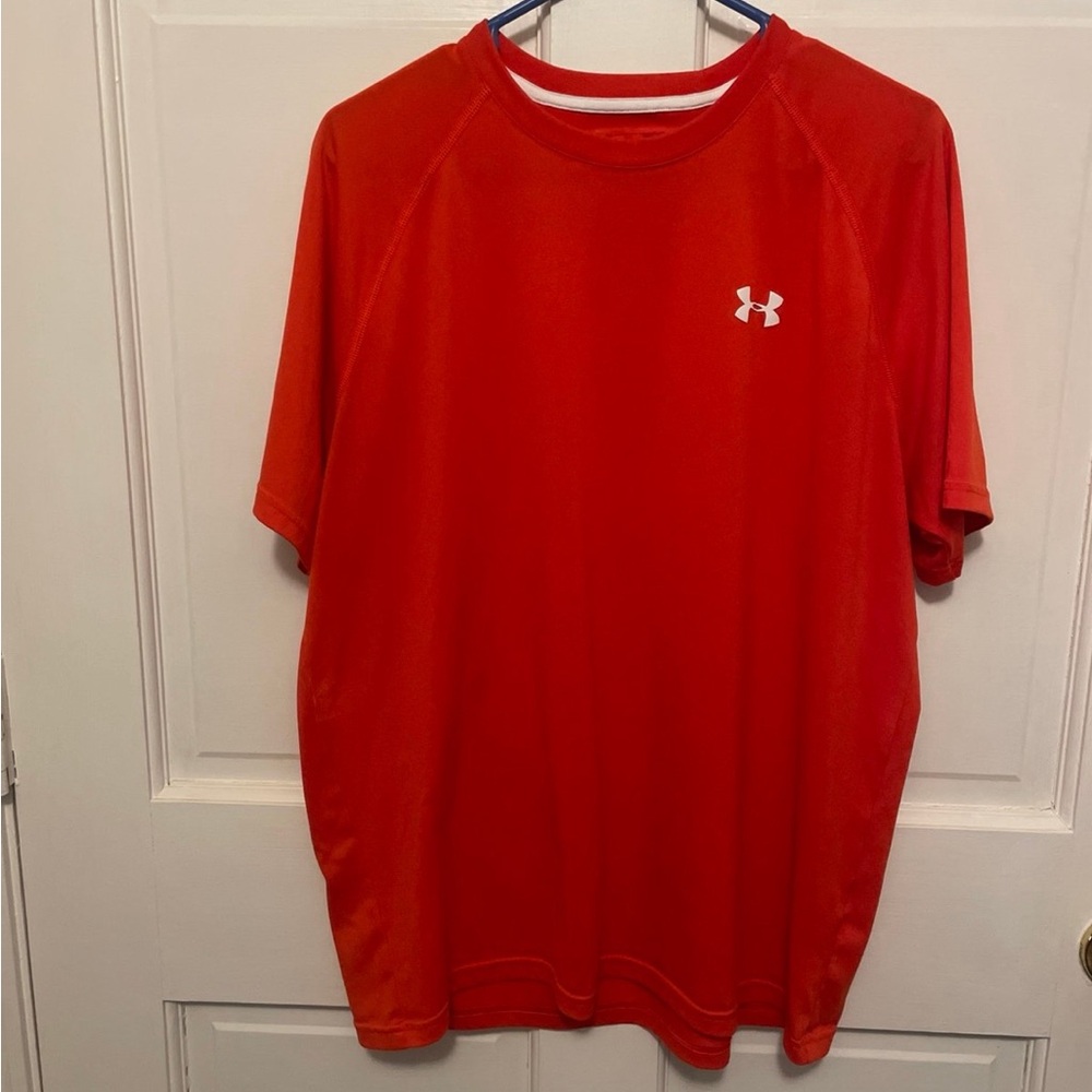 Men’s medium under armor T-shirt